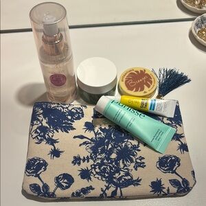 IPSY monthly subscription bag